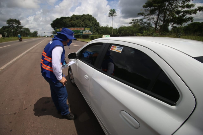 Taxistas estão contribuindo com a aplicação e fiscalização de lockdown no Pará.