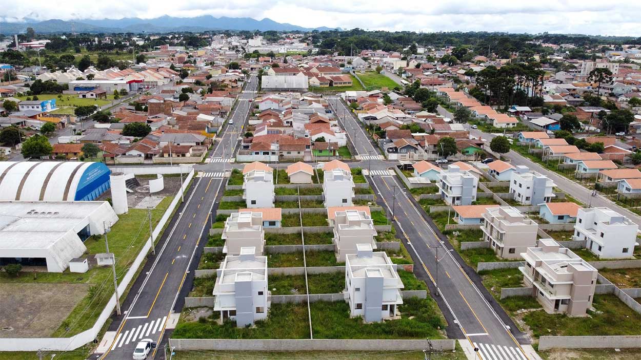 O Programa de Pavimentação de Piraquara segue em pleno andamento.